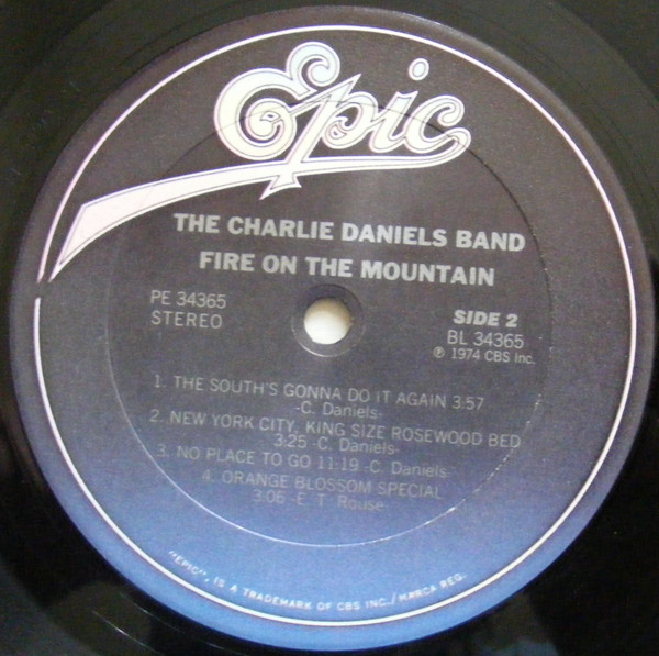 The Charlie Daniels Band - Fire On The Mountain (LP, Album, RE, Gat)