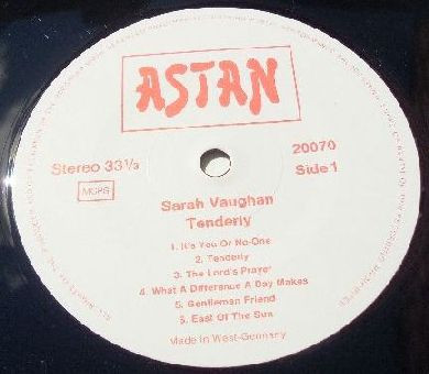 Sarah Vaughan - Tenderly (LP, Comp)