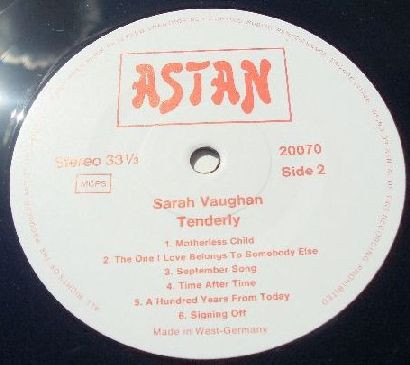 Sarah Vaughan - Tenderly (LP, Comp)